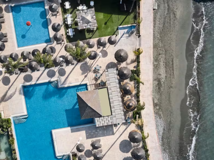 Accessible beach hotel Card image