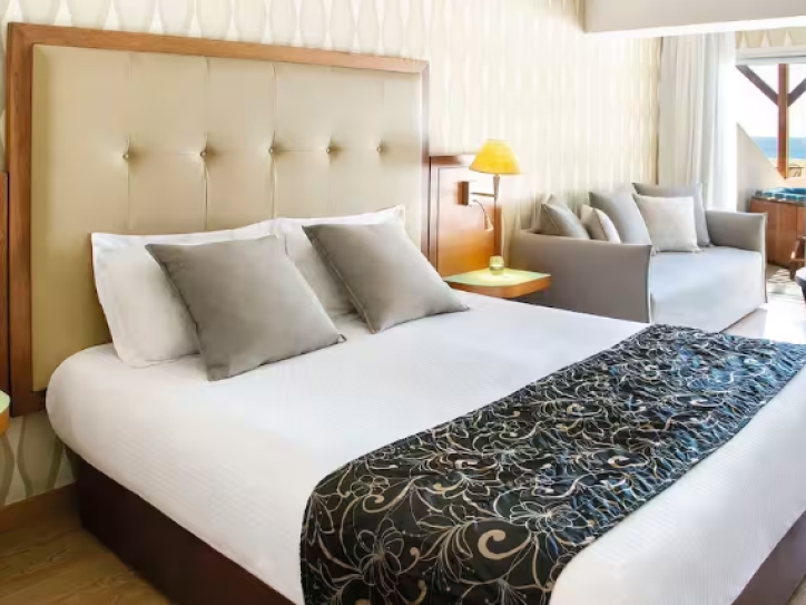 Accessible beach hotel Card image
