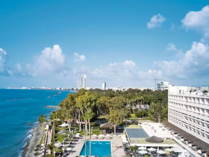 Accessible beach hotel Card image
