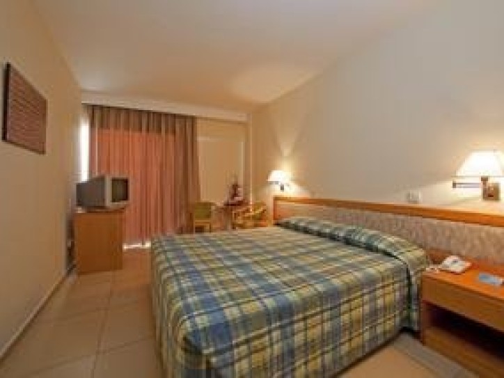 Accessible beach hotel Card image