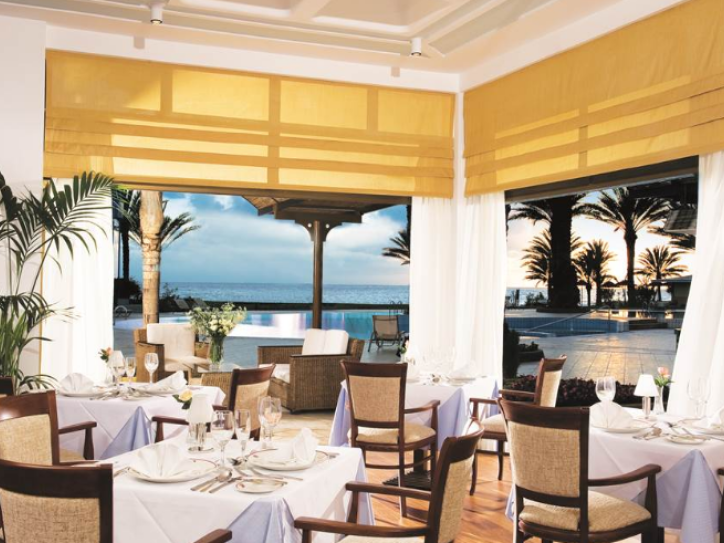 Deluxe Beach Hotel - Adults only Card image