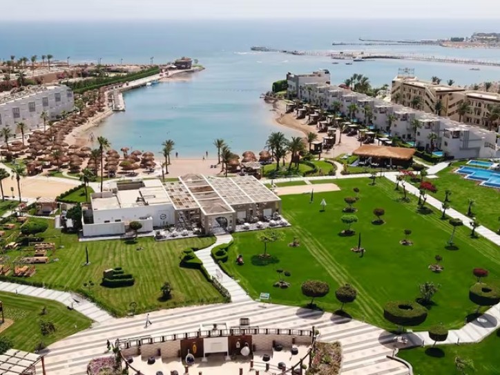 Relax by the Sea at Our Accessible Beach Hotel Card image