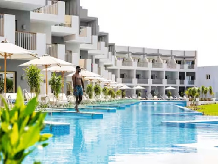 Relax by the Sea at Our Accessible Beach Hotel Card image