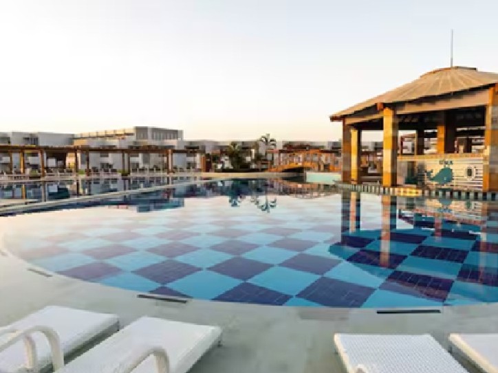 Relax by the Sea at Our Accessible Beach Hotel Card image