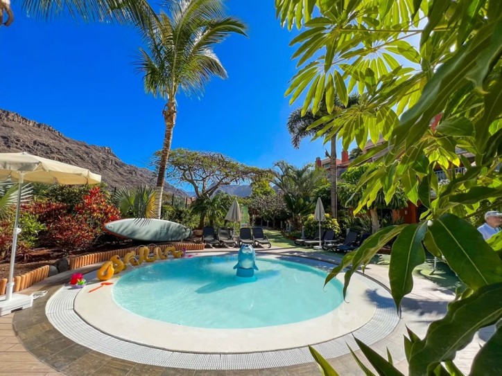 Beach hotel apartments Card image
