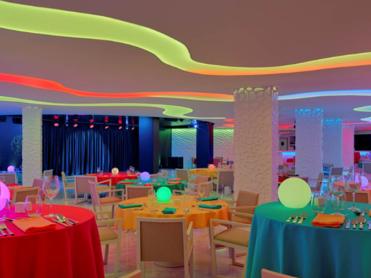 Accessible Beach hotel Card image