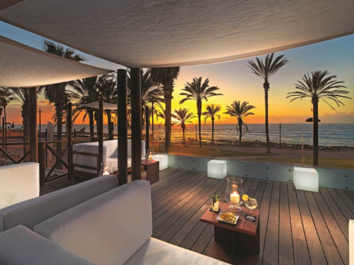 Accessible Beach hotel Card image