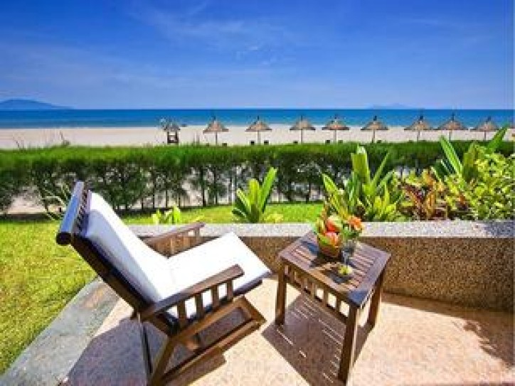 Sandy Beach Resort Card image