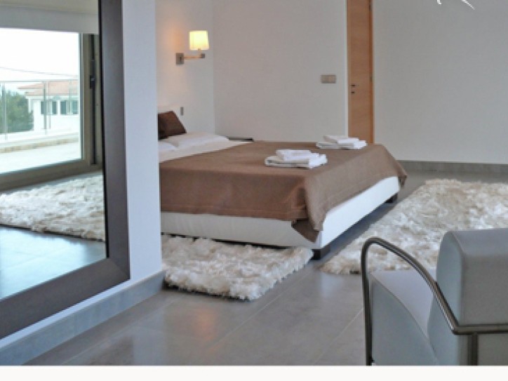 Ultra Modern Luxury villa Card image