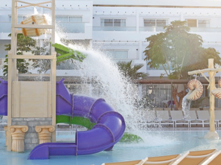 Mountain View Hotel Card image