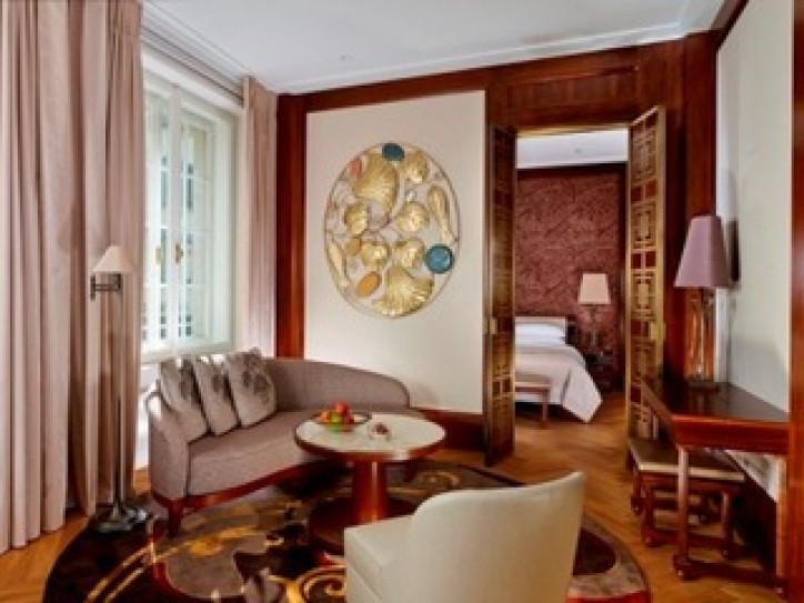 Am Hof Square Hotel Card image