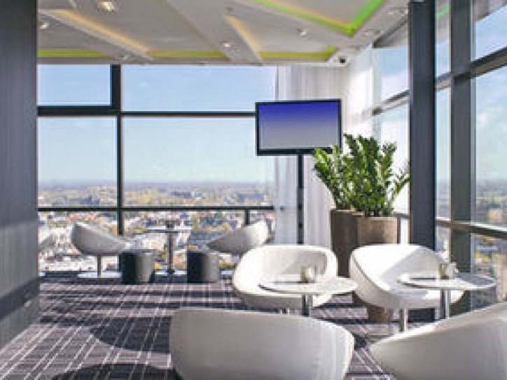 Luxury Central Hotel Card image