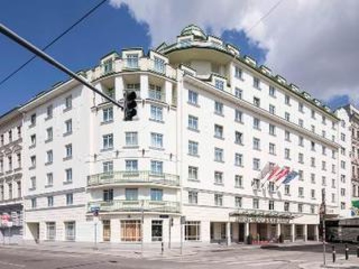 Urban Hotel Card image