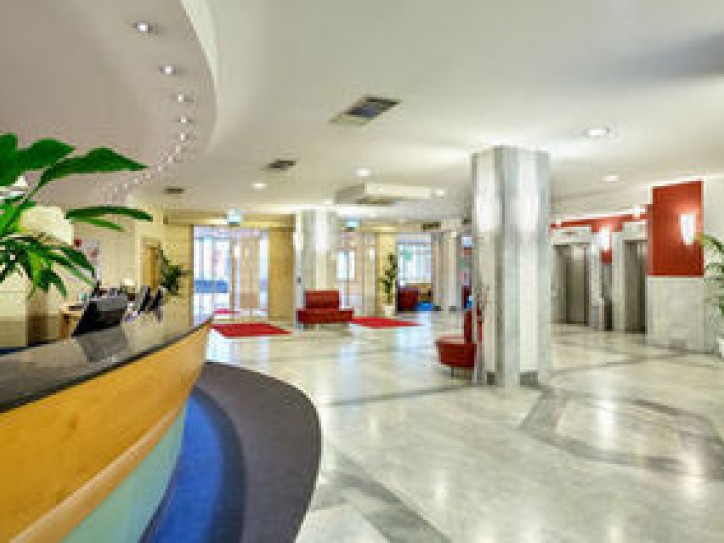 Urban Hotel Card image