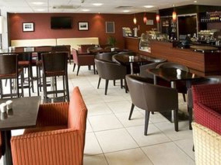 Modern London Hotel Card image