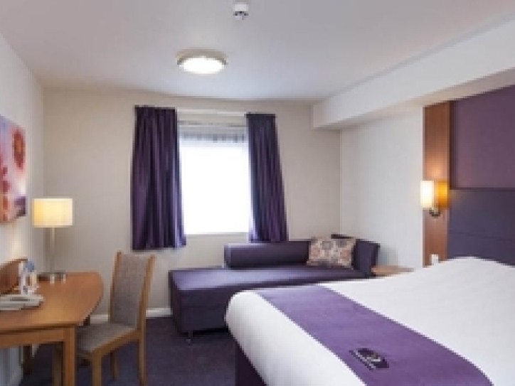 Modern London Hotel Card image