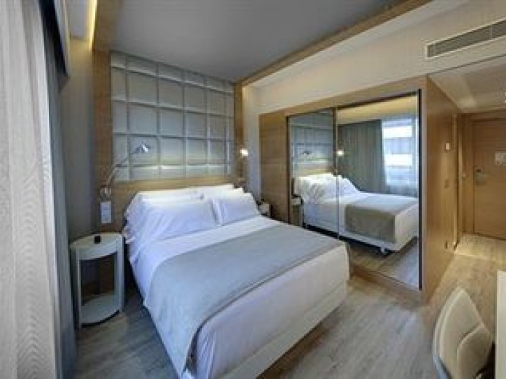 4-Star Contemporary Hotel Card image