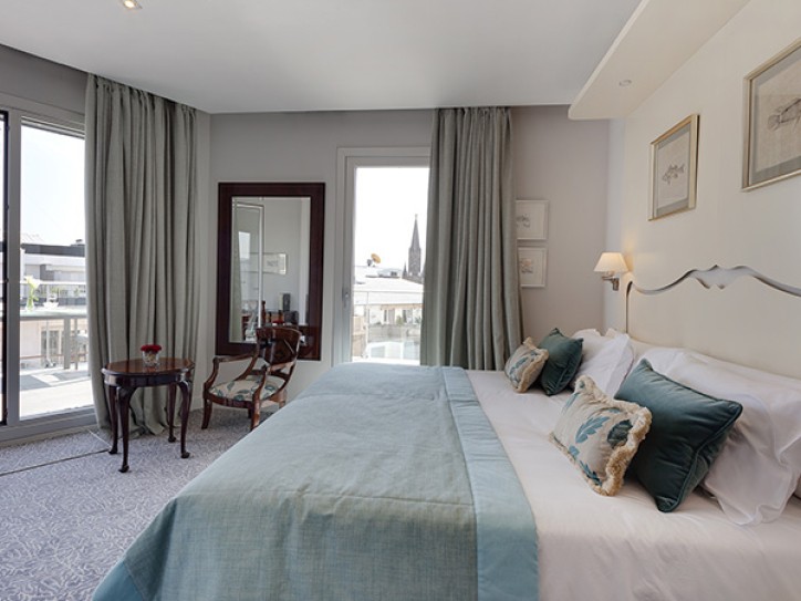 Accessible Central Hotel Card image