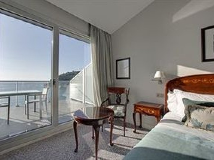 Accessible Central Hotel Card image