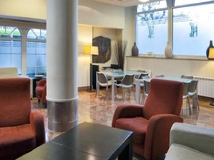 Modern Central Hotel Card image