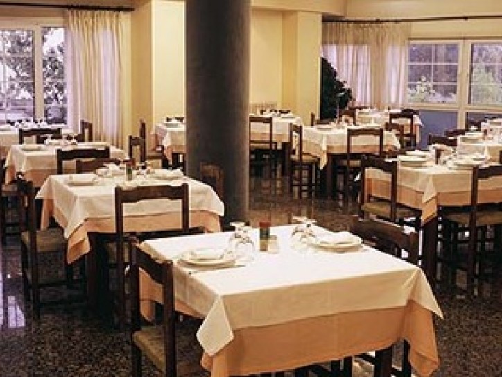 Modern Central Hotel Card image