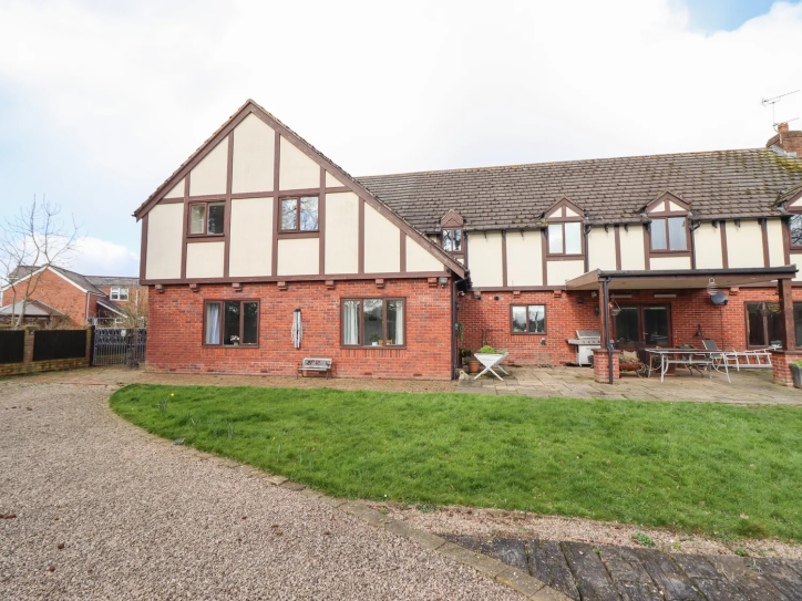 Maesbury Manor Card image