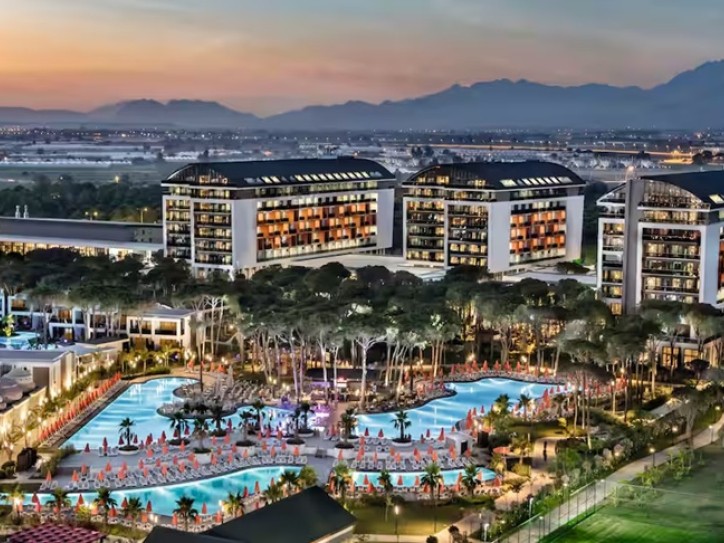 Accessible Luxury Without Limits Card image