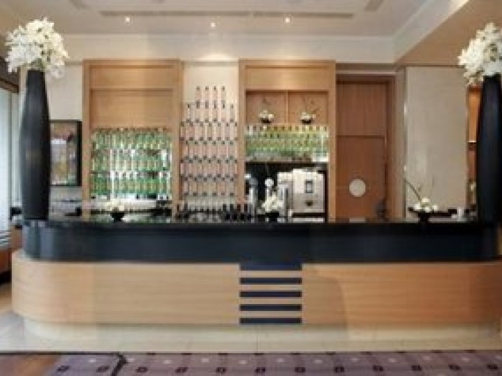 Contemporary 5 star hotel Card image
