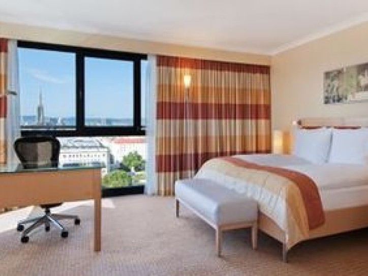 Contemporary 5 star hotel Card image