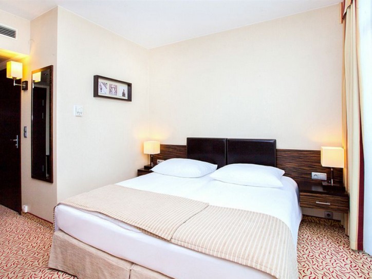 Accessible 4 Star Hotel Card image
