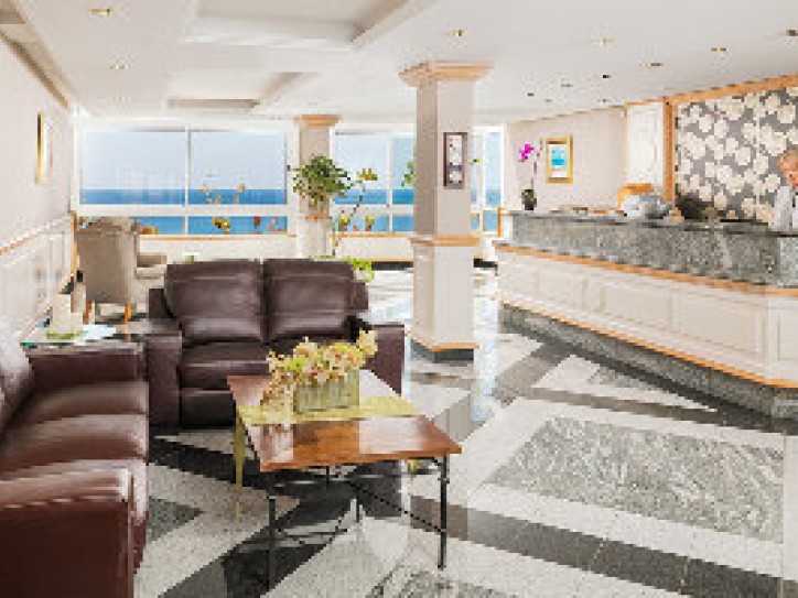 Unique 4-star Hotel Card image