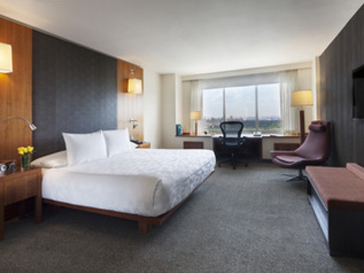 Charming City Hotel Card image