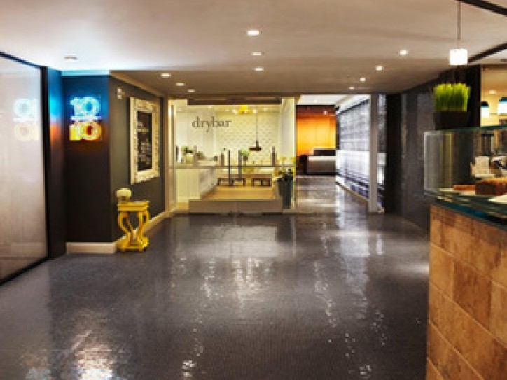 Charming City Hotel Card image