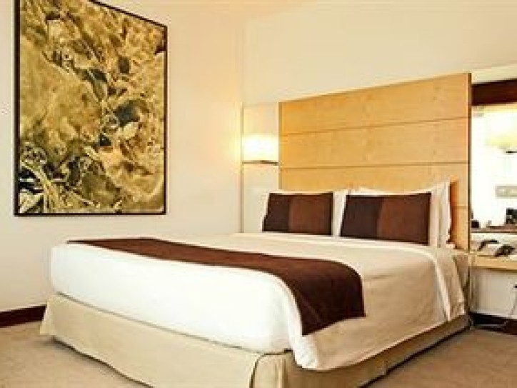 Central Location Hotel Card image