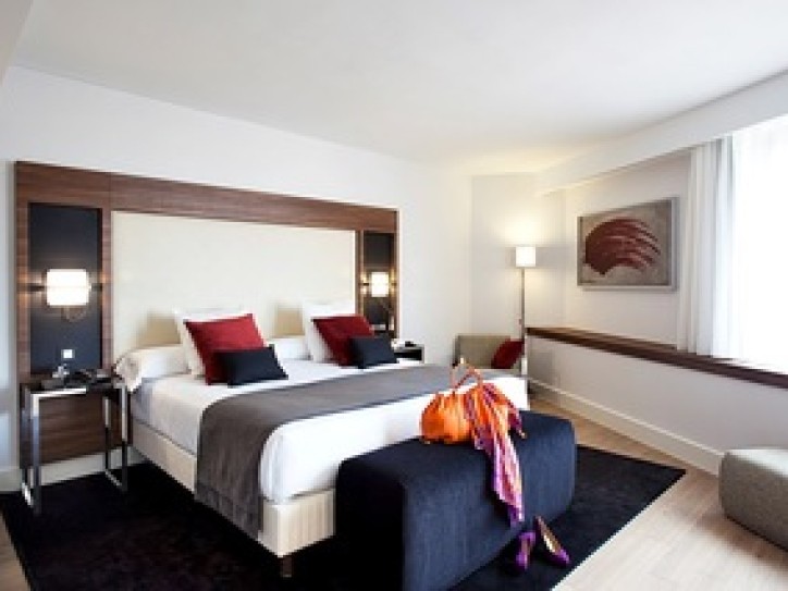 Modern Hotel Card image
