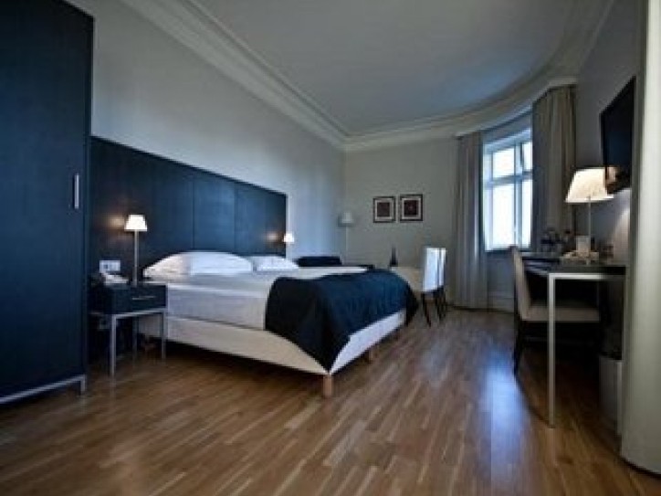Superior Hotel Card image