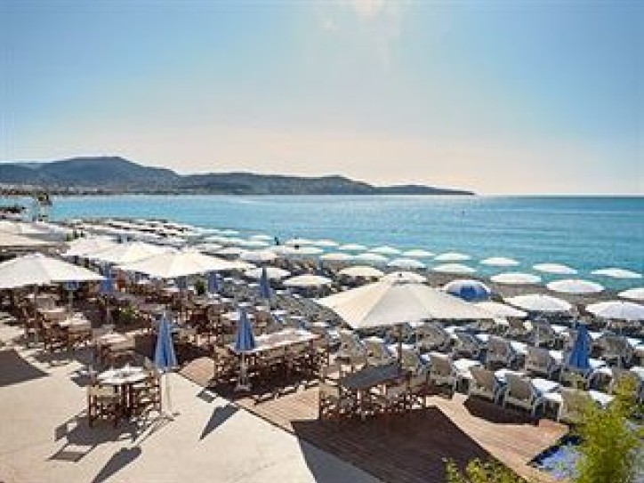 Spectacular View Hotel Card image