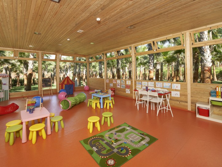 Idyllic Resort Card image