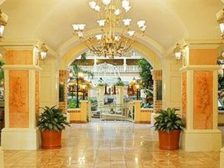 Luxurious Hotel Card image