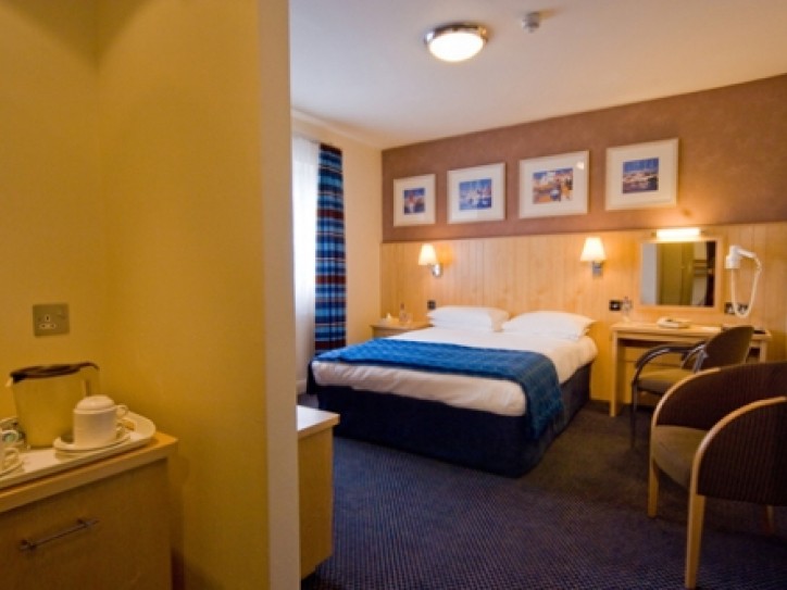 3 star Hotel Card image