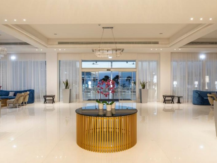 Elegant Sea View Hotel Card image