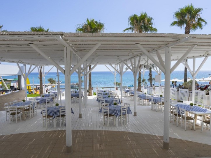 Elegant Sea View Hotel Card image