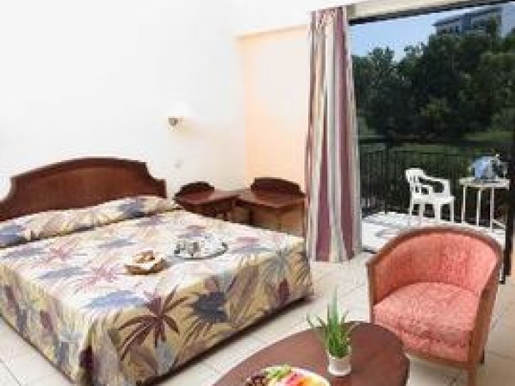 Tranquil Hotel Card image