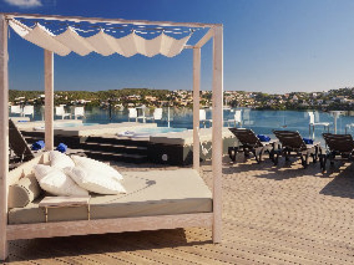 Adults Only Port Hotel Card image