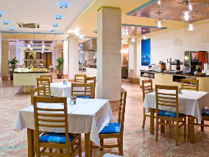 Lively Hotel Card image