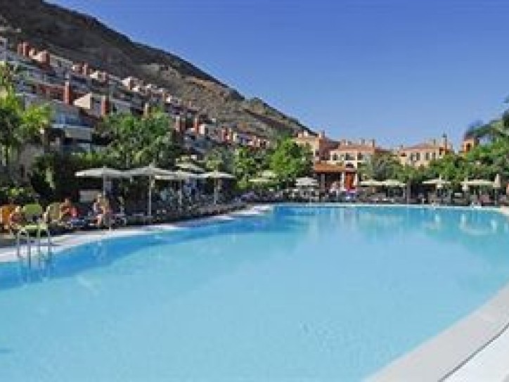 Promenade Hotel with Accessible Beach Card image