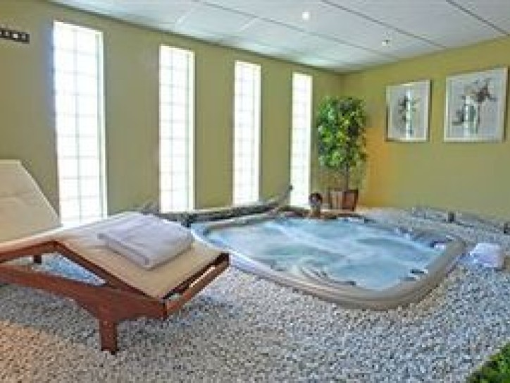 Promenade Hotel with Accessible Beach Card image