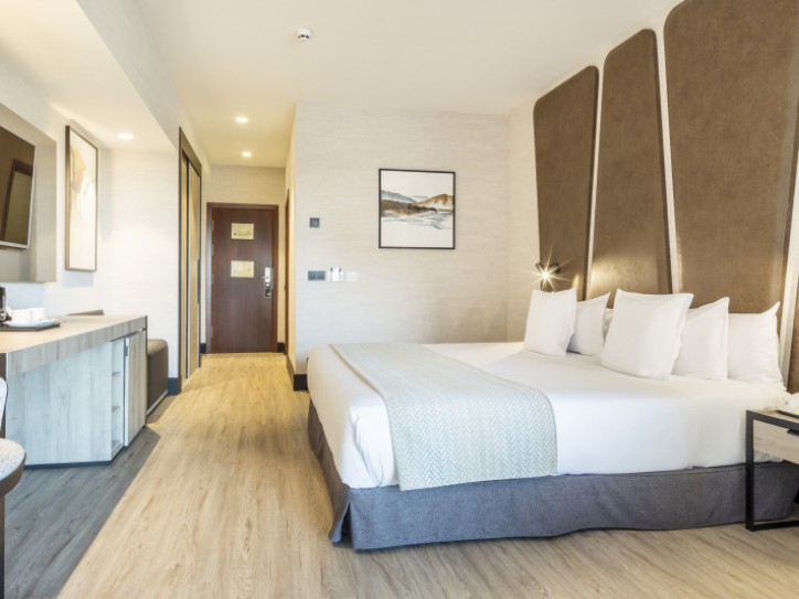 Central hotel Card image