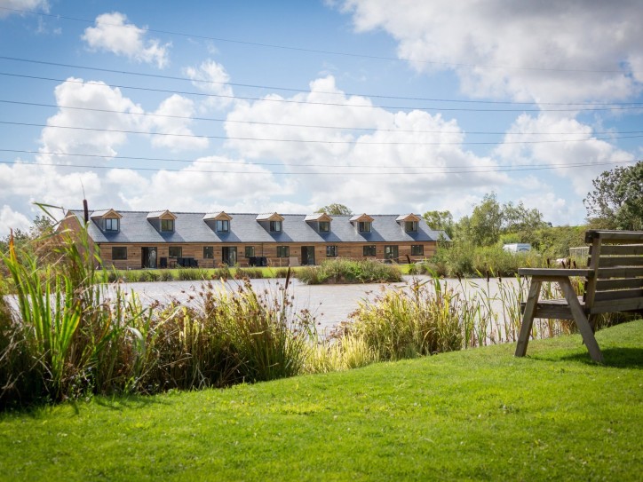 Accessible Cottage with hot tub Card image