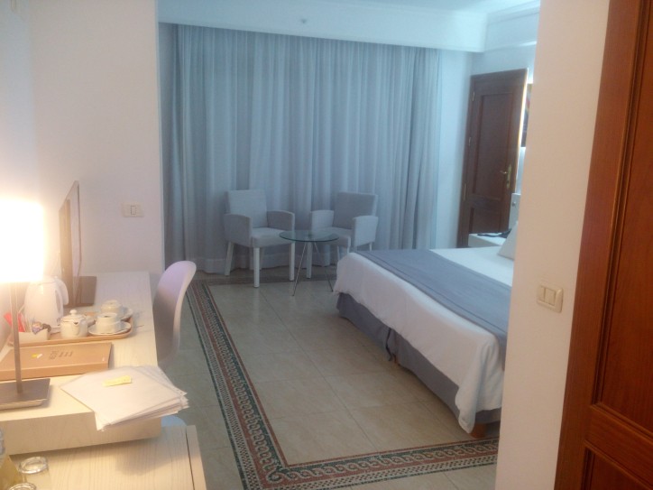 Sea front accessible hotel Card image